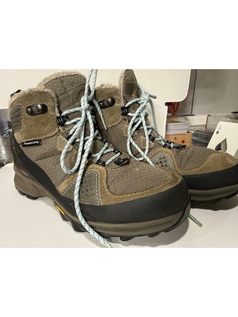 New Balance WO1000BB Women 7.5 B Primaloft Vibram Hiking Boots Waterproof